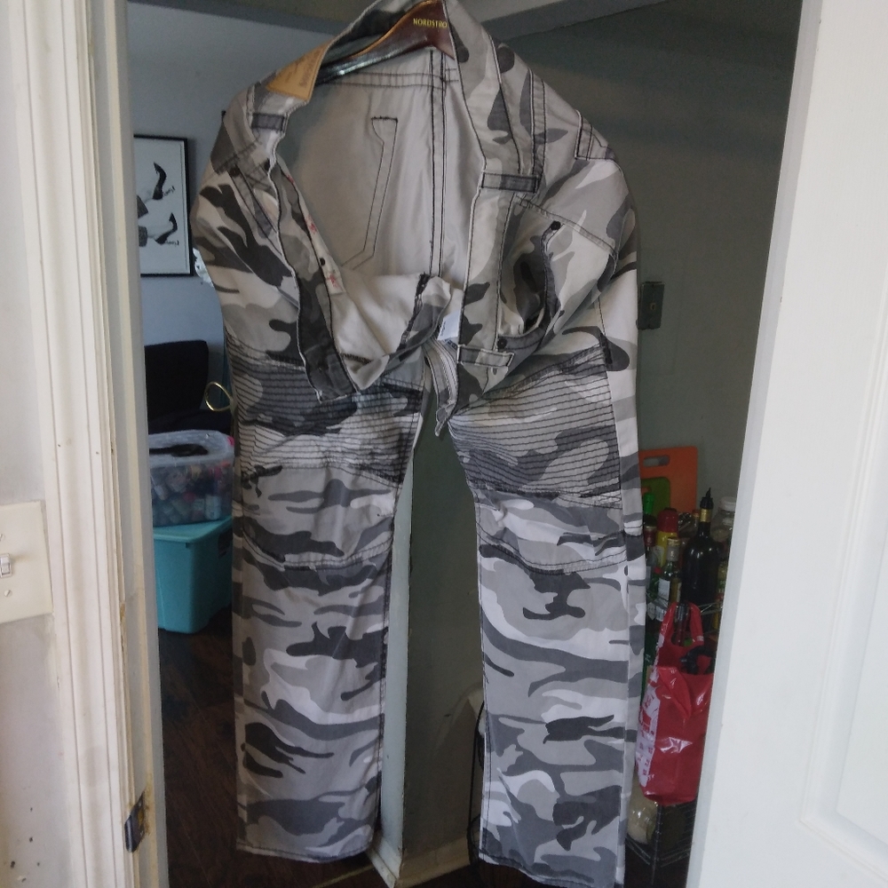 Mens true religion camo khaki